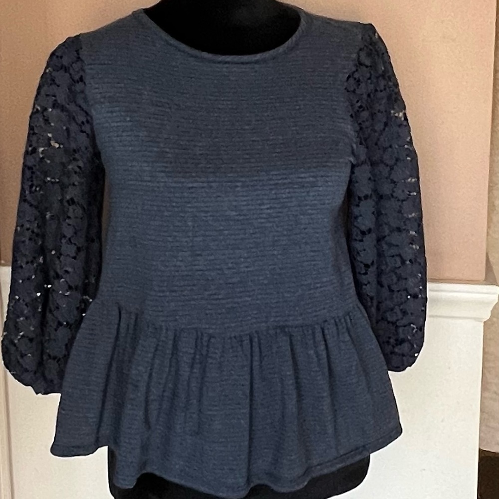 Alter’d State Women’s shirt Navy embroidered sleeves lined top with flared waist